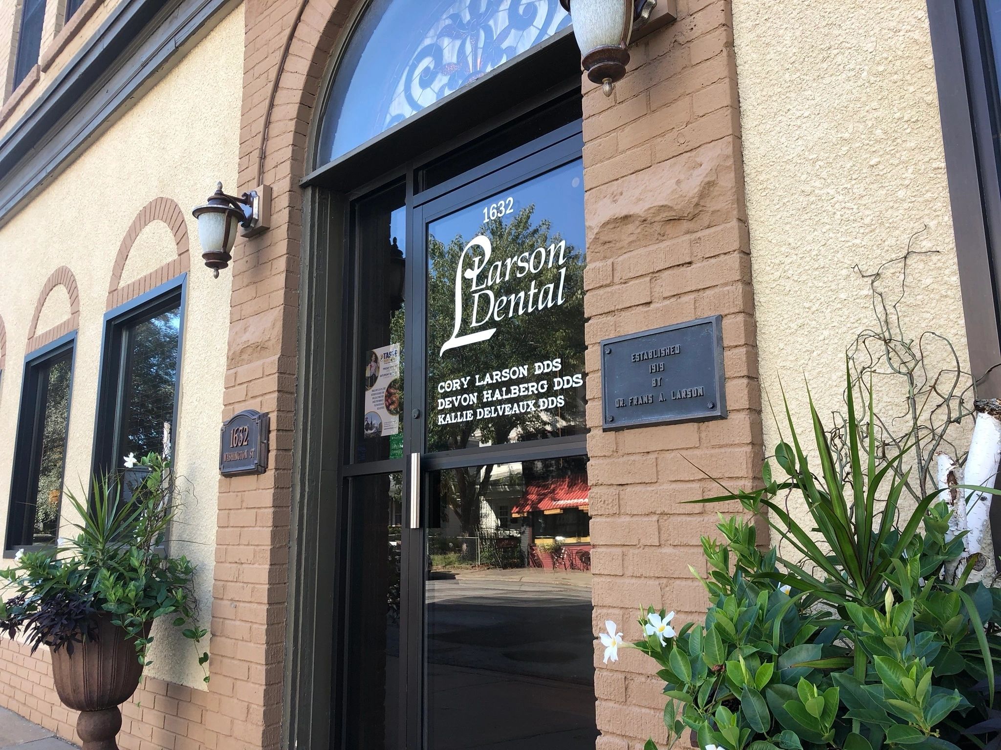 Larson Dental